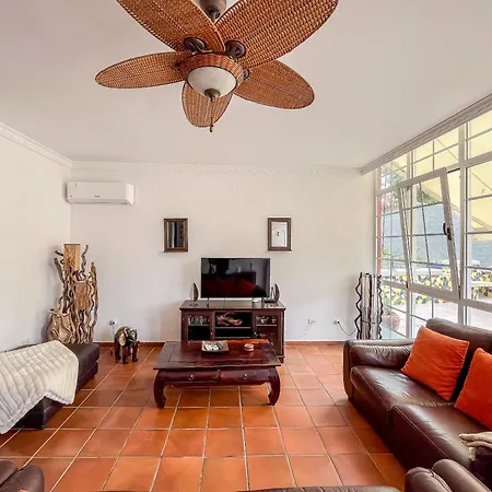 شقة Montana Negra I